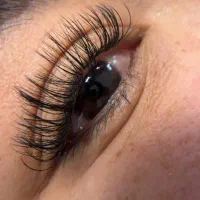 اکستنشن مژه و لیفت ابرو و مژه