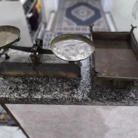 ترازو و منقل