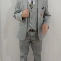کت و شلوار بچگانه نو هست فقط یک شب تو مجلس پوشیده