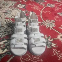 کفش|کفش و لباس بچه|دوگنبدان, |دیوار