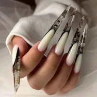 خدمات و آموزش تخصصی و به روز ناخن در فنی حرفه ای|خدمات آرایشگری و زیبایی|شاهین‌شهر, عطار|دیوار