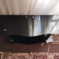 میز تلویزیون شیشه ای ترکیه تعویض با گل فیکوس متوسط|میز تلویزیون|خوی, |دیوار