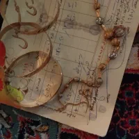 س عدد النگو و گردنبند