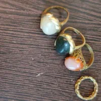 انگشتر برنجی با سنگ خاص