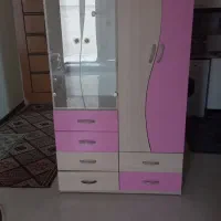 تخت وکمد ویترین دار