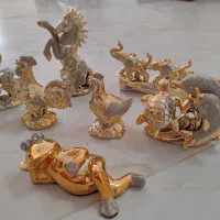 دکوری طلایی کاملاً نو و داخل کارتن