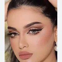 نیازمند مدل آرایشی