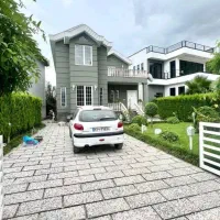 ویلا نما انگلیسی فول فرنیش ۳۲۰ متری شهرکی سیسنگان