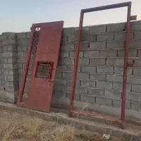 در تک لنگه