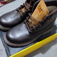 نیم بوت تمام چرم