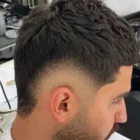 نیازمند مدل آقا برای اصلاح رایگان