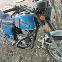 ایژ|موتورسیکلت|نی‌ریز, |دیوار
