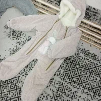 سرهمی کاملا نو|کفش و لباس بچه|کاشمر, |دیوار