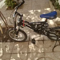 دوچرخه|دوچرخه، اسکیت، اسکوتر|بهار, |دیوار