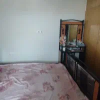 تخت دو نفره فرفوژه به همراه میز آرایشی و صندلی|تخت و سرویس خواب|صدرا-فارس, فاز ۱|دیوار