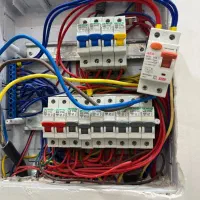 لوله کشی و برقکار ساختمان