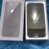 اپل iPhone 8 با حافظهٔ ۶۴ گیگابایت
