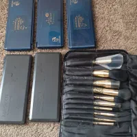 وسایل میکاپ به همراه کیف میکاپ