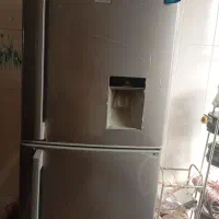 یخچال سیلیوان در حد نو سالم بدون هیچ مشکلی