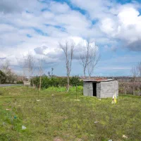 550متر زمین دارای سند تکبرگ و کاربری مسکونی