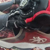 تعدادی کفش درحدنو