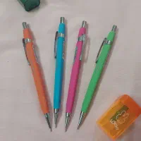 تعدادی لوازم التحریر  به فروش می‌رسد با قیمت مناسب