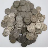 تعدادی سکه قدیمی