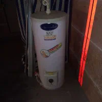 آبگرمکن برقی ۱۰۰لیتری تکنو کم کار کرده