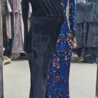 لباس شب|لباس|مشهد, عامل|دیوار