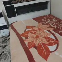 تخت خواب تمیز سالم در حد نو