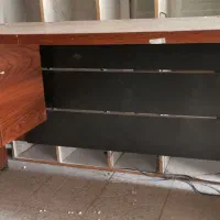 صندلی چرخ دار. میز فروشگاهی