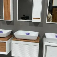 کابین روشویی سفید چوب با سنگ سفید