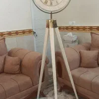 ساعت پایه دار