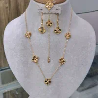 سرویس ون کلیف|جواهرات|قم, نیروگاه|دیوار