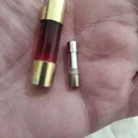 قرمز نچرال یکی نقره یک کوچک