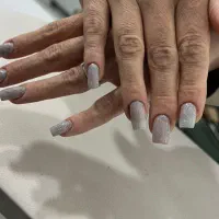 خدمات ناخن باتخفیف ویژه