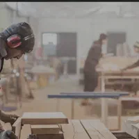 استخدام کارگر نجاری، زیرکارچی