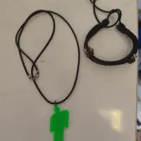 گردنبند و دستبند