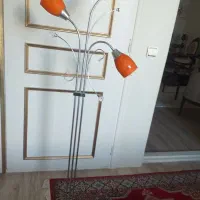 استند ایستاده