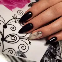 انجام خدمات کاشت ناخون به صورت حرفه ای