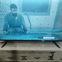 تلویزیون و میز