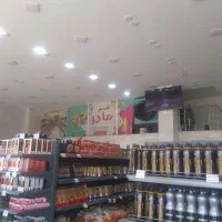 استخدام نیرو کار در فروشگاه موادغذایی