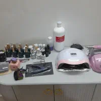 لوازم کاشت ناخن فقط برای آموزش بوده