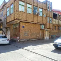 ساختمان سه طبقه