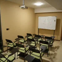 کلاس آموزش و ورکشاپ