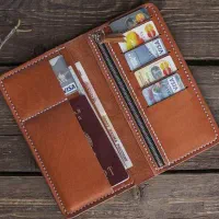 کیف پول مردانه  پیداشده