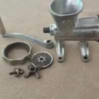 چرخ گوشت قدیمی شماره ۱۲|کلکسیون اشیاء عتیقه|مشهد, تلگرد|دیوار