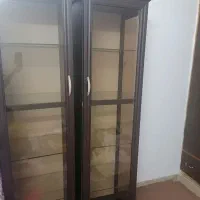 یک جفت کمد ویترینی