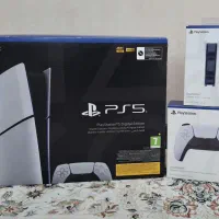 فروش فوری PS5 slim  و دسته اضافه و پایه شارژ