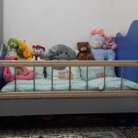 تخت و کمد کودک با میز تحریر|تخت و صندلی بچه|پارسآباد, |دیوار